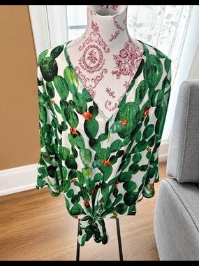 L&B Lucky & Blessed Cactus Print Bell Sleeve Tie Front Blouse Green 3X Western